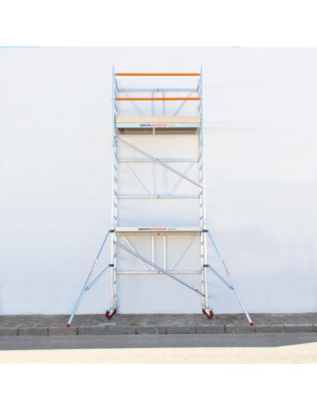 Andamio plegable de aluminio 75x190 - 6,50 m Altura de trabajo con estabilizadores y rodapiés