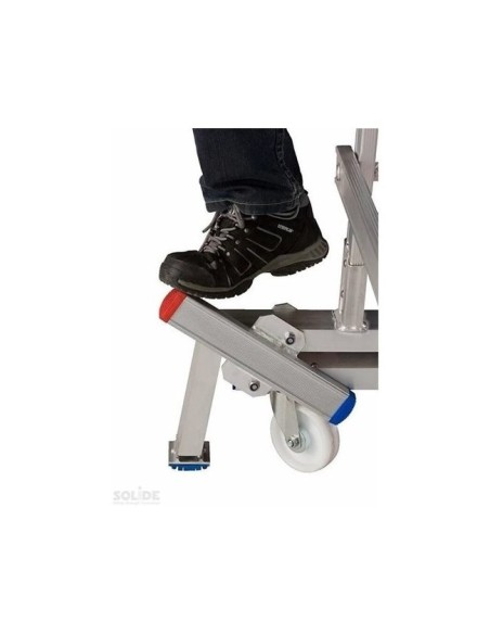 Escalera profesional y móvil de almacén. 1x7 peldaños